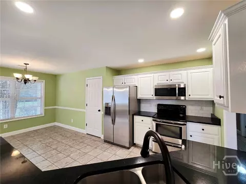 Kitchen - 130 Shannons Pl, Comer, GA 30629 photo 2 of 4