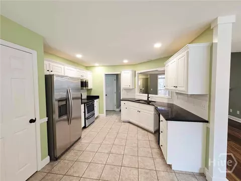 Kitchen - 130 Shannons Pl, Comer, GA 30629 photo 3 of 4