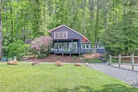 89 Arkansas Ln, Tiger, GA 30576