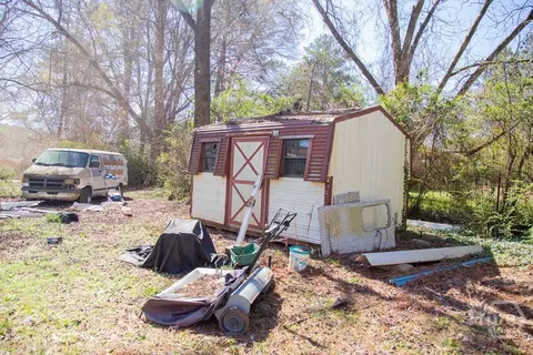Exterior - 90 North Dr, Hampton, GA 30228 photo 2 of 8