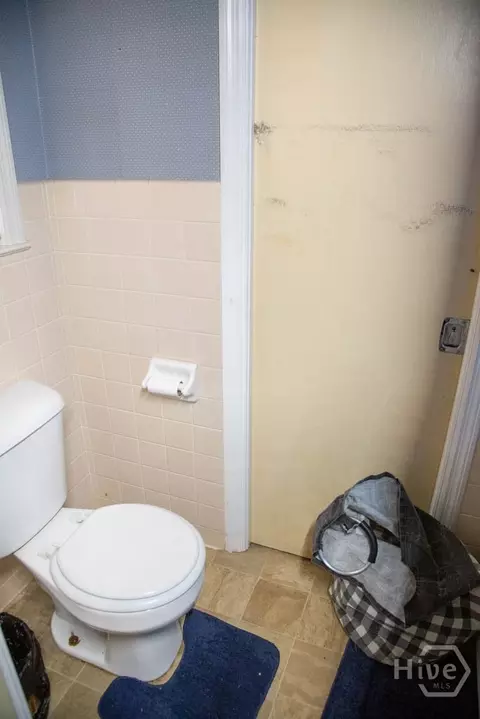 Bath - 90 North Dr, Hampton, GA 30228 photo 6 of 6