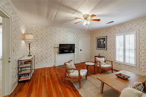 Living - 174 Cherry St, Commerce, GA 30529 photo 4 of 4