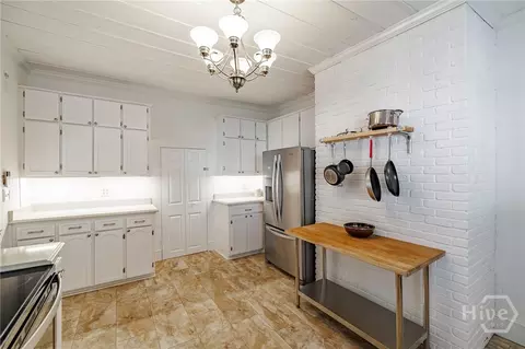 Kitchen - 174 Cherry St, Commerce, GA 30529 photo 2 of 3