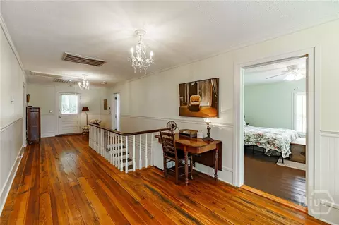 Entry Way - 174 Cherry St, Commerce, GA 30529 photo 6 of 7