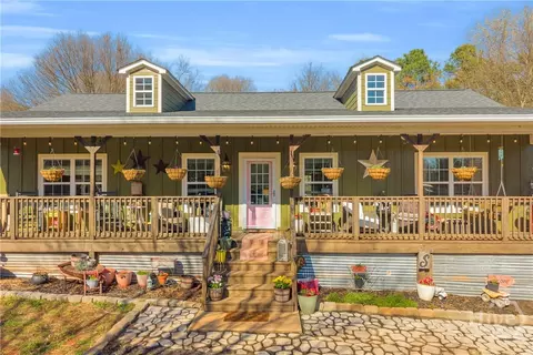 92 Timber Ln, Royston, GA 30662