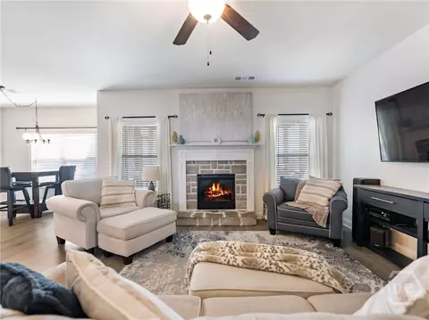 558 Calgary Downs Dr, Winder, GA 30680 photo 5