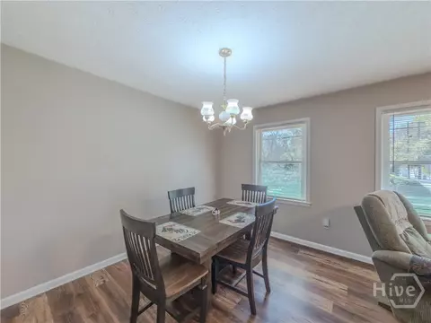 324 E Broad St, Winder, GA 30680 photo 9