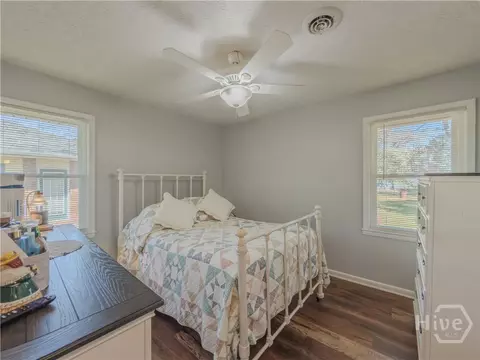 324 E Broad St, Winder, GA 30680 photo 4