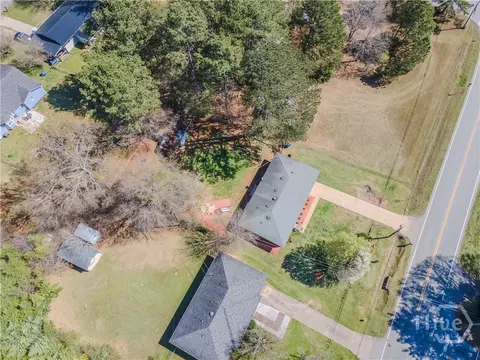 324 E Broad St, Winder, GA 30680 photo 28