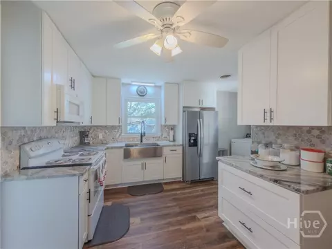 324 E Broad St, Winder, GA 30680 photo 10