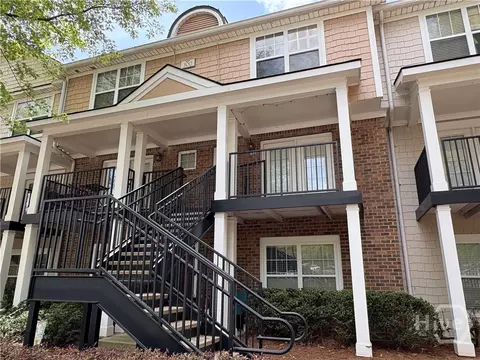 1035 Barnett Shls #325, Athens, GA 30605