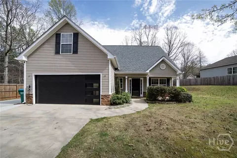 560 Windsong Lake Dr, Commerce, GA 30529