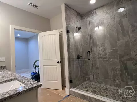 Bath - 79 S Gholston Ext, Comer, GA 30629 photo 1 of 3