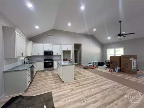 Kitchen - 79 S Gholston Ext, Comer, GA 30629 photo 2 of 2