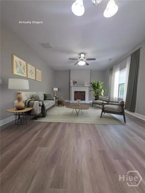 Living - 170 Heather Ln, Commerce, GA 30529 photo 1 of 2