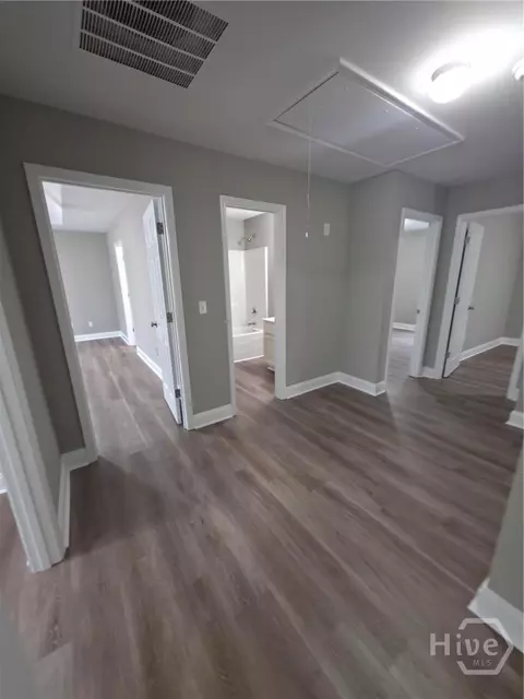 Entry Way - 170 Heather Ln, Commerce, GA 30529 photo 2 of 2
