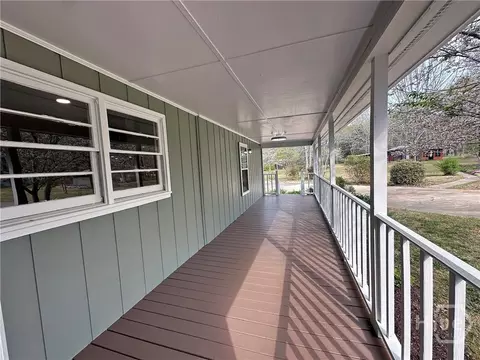 Exterior - 1104 Farm Rd, Colbert, GA 30628 photo 2 of 9