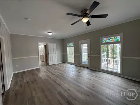 Living - 1104 Farm Rd, Colbert, GA 30628 photo 2 of 3