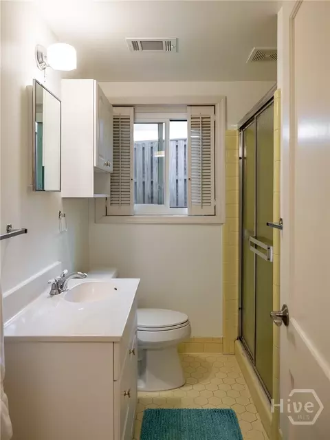 Bath - 145 Pendleton Dr, Athens, GA 30606 photo 5 of 5
