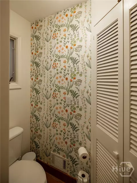 Bath - 145 Pendleton Dr, Athens, GA 30606 photo 1 of 5