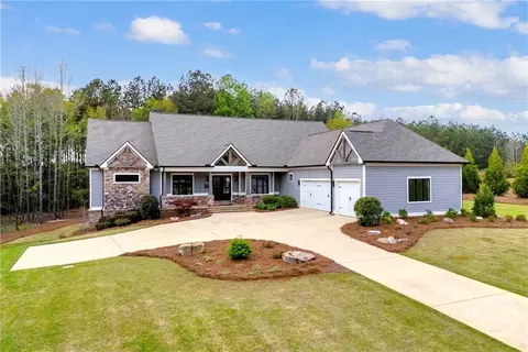 2499 Rivers Edge Dr, Bogart, GA 30622