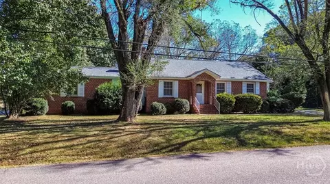 362 Sims St, Maysville, GA 30558