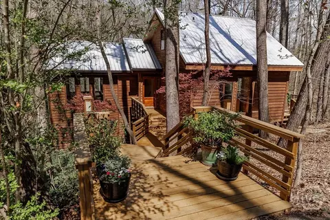 135 Hidden Hills Ln, Athens, GA 30605