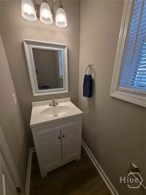 Bath - 480 Candlestick Dr, Hull, GA 30646 photo 1 of 5