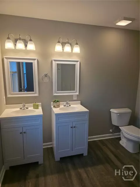 Bath - 480 Candlestick Dr, Hull, GA 30646 photo 2 of 5