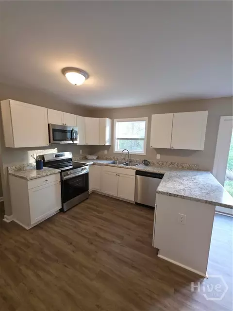 Kitchen - 480 Candlestick Dr, Hull, GA 30646 photo 2 of 4