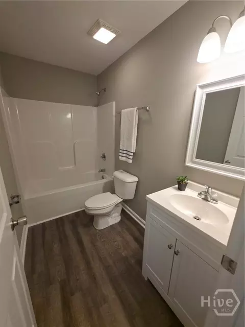Bath - 480 Candlestick Dr, Hull, GA 30646 photo 5 of 5