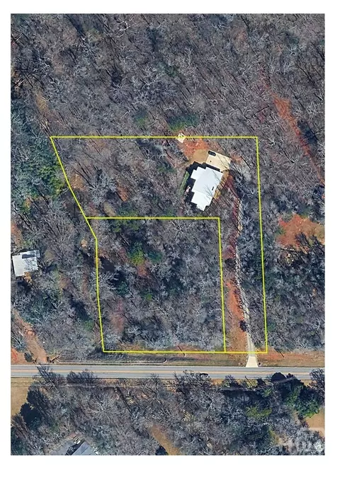 3647 Barnett Shoals Rd, Athens, GA 30605