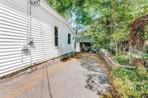 Exterior - 229 E Spring St, Crawford, GA 30630 photo 7 of 11