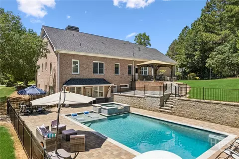 1552 Gracebrook Dr, Lawrenceville, GA 30045