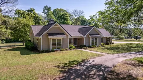 275 Peachtree St, Winterville, GA 30683