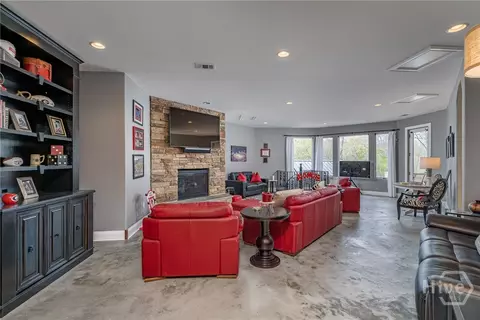 Living - 1190 Tanglebrook Dr, Athens, GA 30606 photo 8 of 8