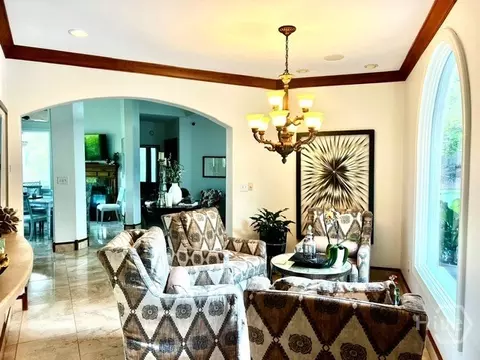 Living - 1190 Tanglebrook Dr, Athens, GA 30606 photo 2 of 8