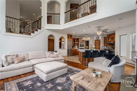 Living - 1190 Tanglebrook Dr, Athens, GA 30606 photo 5 of 8