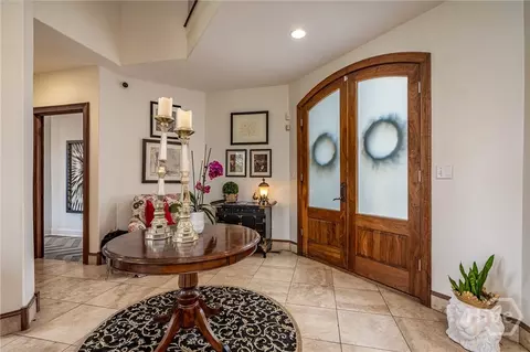 Entry Way - 1190 Tanglebrook Dr, Athens, GA 30606 photo 2 of 6