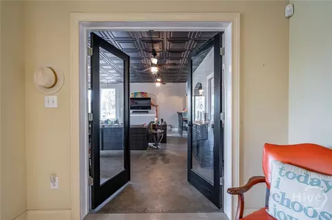 Entry Way - 1190 Tanglebrook Dr, Athens, GA 30606 photo 5 of 6
