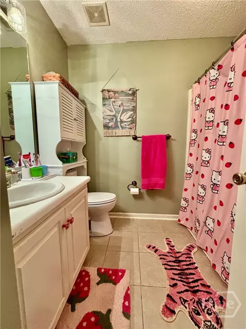Bath - 135 Brookstone Pl, Athens, GA 30605 photo 1 of 3