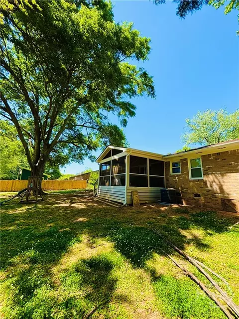 Exterior - 445 Vincent Dr, Athens, GA 30607 photo 6 of 7