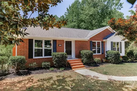182 Woodberry Dr, Athens, GA 30605