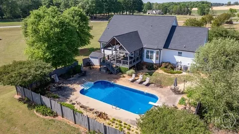 495 Hanley Rd, Hull, GA 30646 photo 2