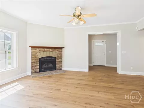 Living - 330 Scogin Rd, Colbert, GA 30628 photo 2 of 2