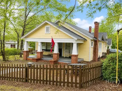 2080 S Lumpkin St, Athens, GA 30606