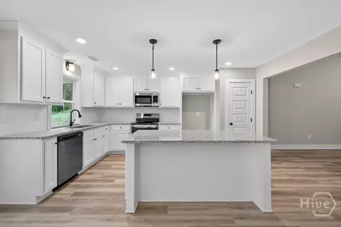 Kitchen - 143 Wards Creek Rd #2, Toccoa, GA 30577 photo 1 of 2