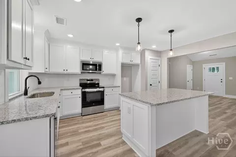 Kitchen - 143 Wards Creek Rd #2, Toccoa, GA 30577 photo 2 of 2