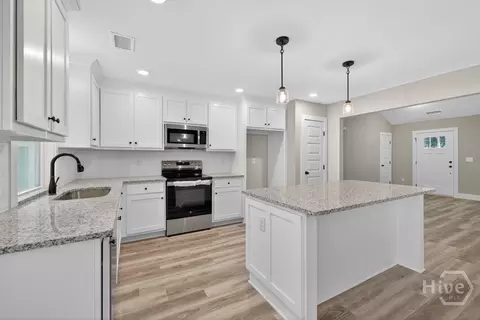 Kitchen - 143 Wards Creek Rd #2, Toccoa, GA 30577 photo 2 of 2