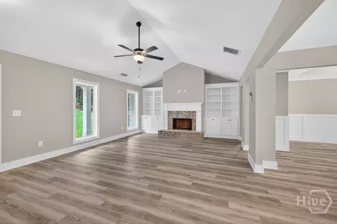 Living - 143 Wards Creek Rd #2, Toccoa, GA 30577 photo 3 of 4